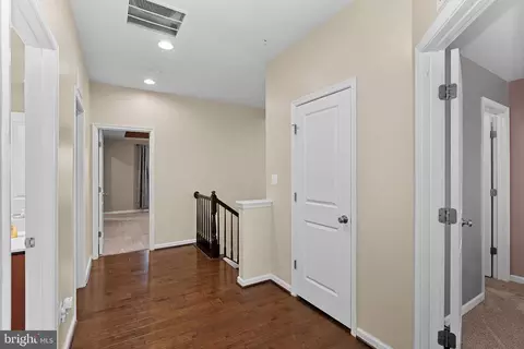 Entry Way - 8422 Cliffview Ln, Frederick, MD 21704 photo 15 of 17