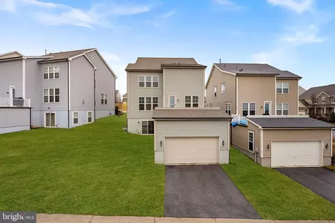 View/Area - 8422 Cliffview Ln, Frederick, MD 21704 photo 1 of 7