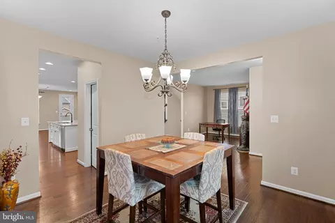 Entry Way - 8422 Cliffview Ln, Frederick, MD 21704 photo 8 of 17