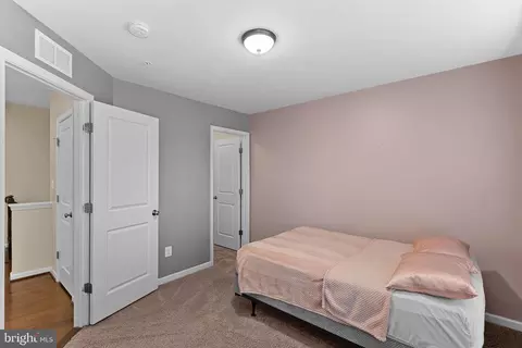 Bedroom - 8422 Cliffview Ln, Frederick, MD 21704 photo 4 of 4