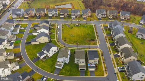 View/Area - 8422 Cliffview Ln, Frederick, MD 21704 photo 6 of 7