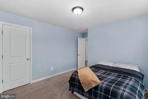 Bedroom - 8422 Cliffview Ln, Frederick, MD 21704 photo 2 of 4