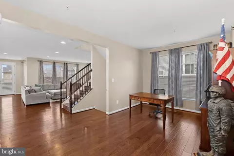 Entry Way - 8422 Cliffview Ln, Frederick, MD 21704 photo 5 of 17
