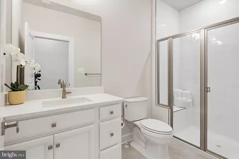 Bath - 2605 Broadleaf Dr, Frederick, MD 21702 photo 2 of 3