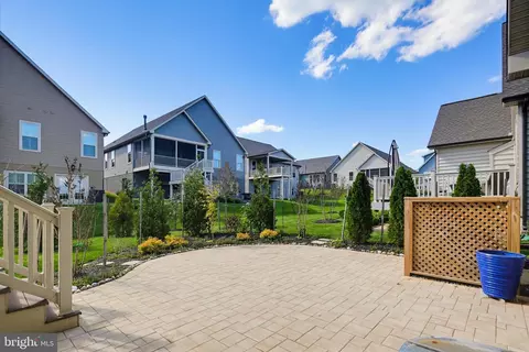 Exterior - 2605 Broadleaf Dr, Frederick, MD 21702 photo 8 of 10