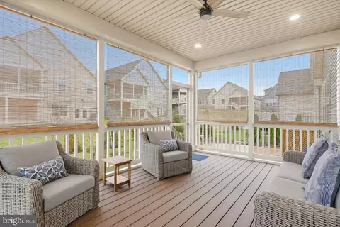 Exterior - 2605 Broadleaf Dr, Frederick, MD 21702 photo 4 of 10