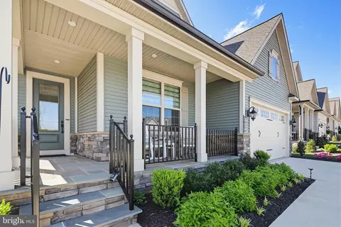 Exterior - 2605 Broadleaf Dr, Frederick, MD 21702 photo 2 of 10