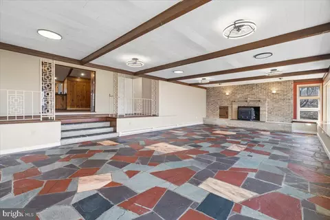Living - 4835 Shookstown Rd, Frederick, MD 21702 photo 3 of 8