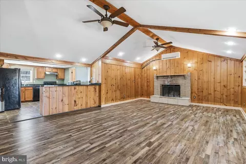 Living - 4835 Shookstown Rd, Frederick, MD 21702 photo 5 of 8