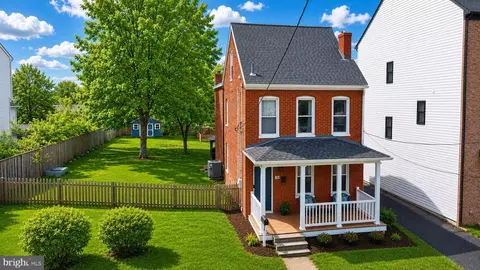 30 Hamilton Ave, Frederick, MD 21701