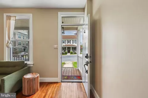 Entry Way - 30 Hamilton Ave, Frederick, MD 21701 photo 1 of 3