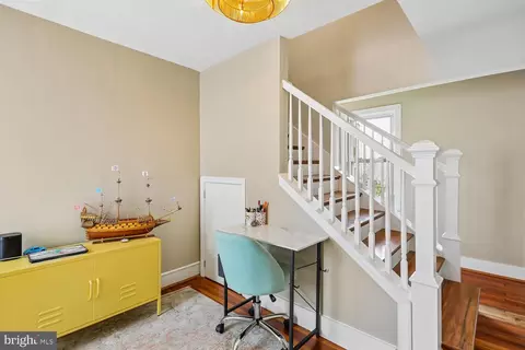Entry Way - 30 Hamilton Ave, Frederick, MD 21701 photo 2 of 3