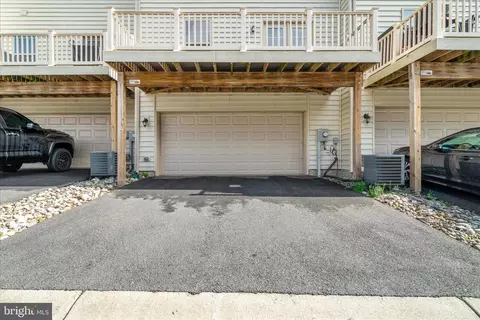 Exterior - 6004 Krantz Dr, Frederick, MD 21703 photo 5 of 8
