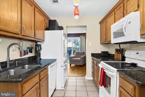 Kitchen - 47 Vienna Ct, Frederick, MD 21702 photo 3 of 4