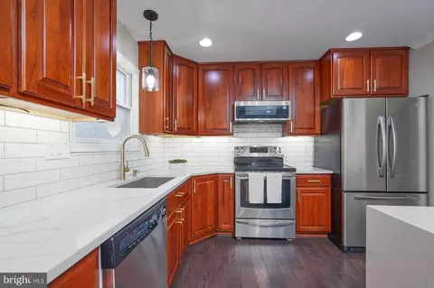 Kitchen - 6722 Mallard Ct, Frederick, MD 21703 photo 3 of 4