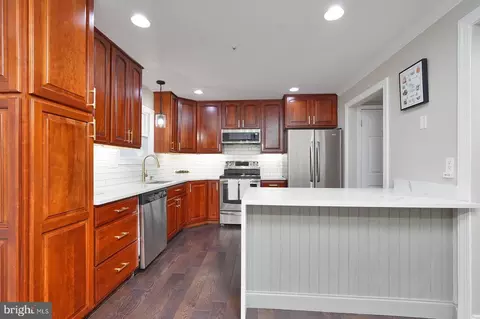 Kitchen - 6722 Mallard Ct, Frederick, MD 21703 photo 2 of 4