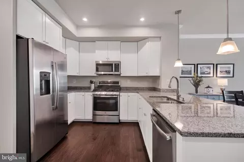 Kitchen - 6018 Leben Dr, Frederick, MD 21703 photo 2 of 2