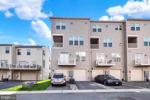 Exterior - 6018 Leben Dr, Frederick, MD 21703 photo 5 of 5