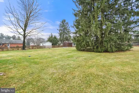 Exterior - 8010 Glendale Dr, Frederick, MD 21702 photo 9 of 11