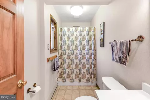 Bath - 8010 Glendale Dr, Frederick, MD 21702 photo 2 of 5