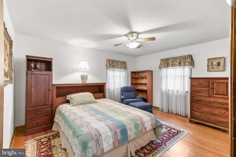 Bedroom - 8010 Glendale Dr, Frederick, MD 21702 photo 4 of 6