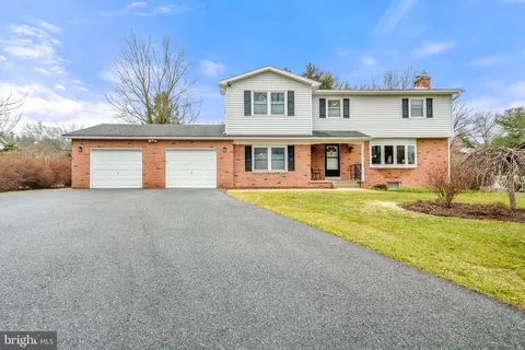 Exterior - 8010 Glendale Dr, Frederick, MD 21702 photo 1 of 11
