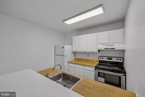 Kitchen - 58 Apple Way, Frederick, MD 21703 photo 2 of 2