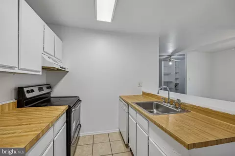 Kitchen - 58 Apple Way, Frederick, MD 21703 photo 1 of 2