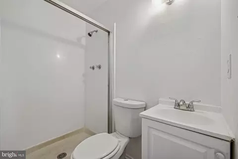 Bath - 58 Apple Way, Frederick, MD 21703 photo 3 of 6