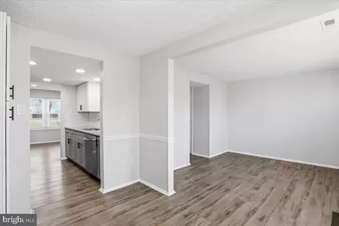 Entry Way - 6734 Fallow Hill Ct, Frederick, MD 21703 photo 1 of 5