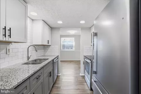 Kitchen - 6734 Fallow Hill Ct, Frederick, MD 21703 photo 1 of 4