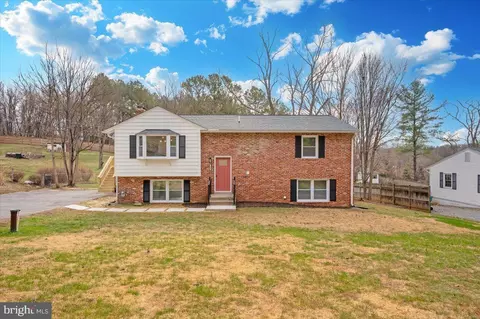 2909 Green Valley Rd, Ijamsville, MD 21754