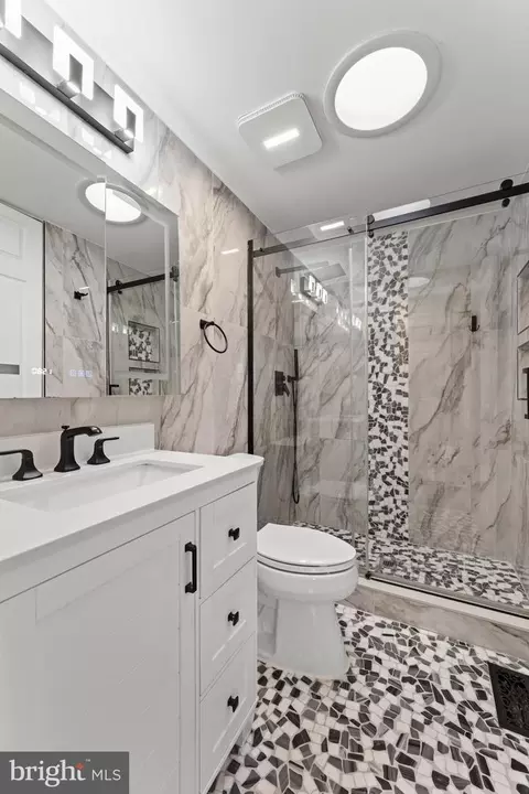 Bath - 1394 Rollinghouse Dr, Frederick, MD 21703 photo 2 of 3