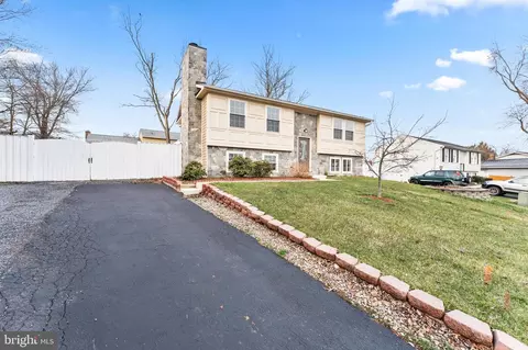 Exterior - 1394 Rollinghouse Dr, Frederick, MD 21703 photo 2 of 5