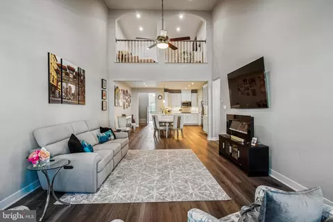 Entry Way - 6126 Dock St, Frederick, MD 21703 photo 3 of 12