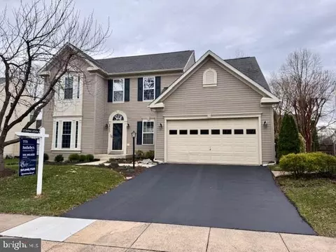 1733 Dearbought Dr, Frederick, MD 21701