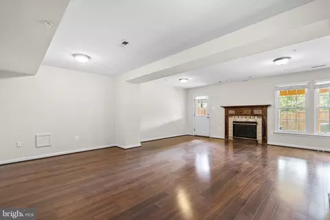 6647 Mcgrath Pl, Frederick, MD 21703 photo 24