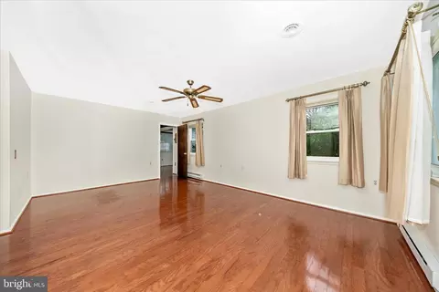 Living - 5798 Box Elder Ct, Frederick, MD 21703 photo 10 of 10