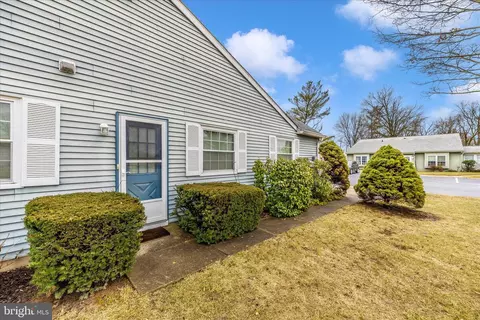 Exterior - 5798 Box Elder Ct, Frederick, MD 21703 photo 4 of 11