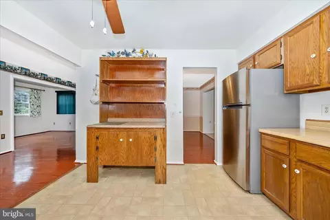 Kitchen - 5798 Box Elder Ct, Frederick, MD 21703 photo 2 of 6