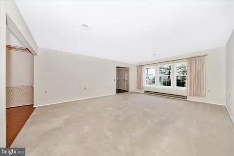 Living - 5798 Box Elder Ct, Frederick, MD 21703 photo 2 of 10