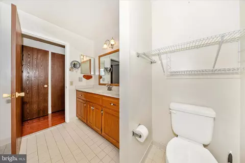 Bath - 5798 Box Elder Ct, Frederick, MD 21703 photo 2 of 5