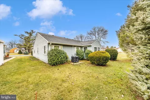 Exterior - 5798 Box Elder Ct, Frederick, MD 21703 photo 7 of 11