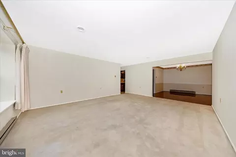 Living - 5798 Box Elder Ct, Frederick, MD 21703 photo 5 of 10