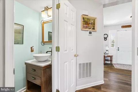 Entry Way - 118 Manda Dr, Middletown, MD 21769 photo 4 of 7