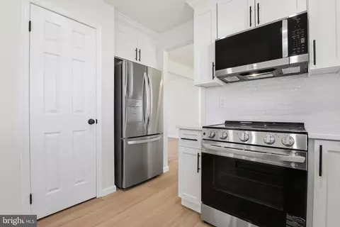 Entry Way - 311 Cheyenne Dr, Frederick, MD 21701 photo 2 of 4