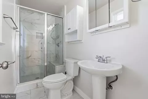 Bath - 1307 Taney Ave, Frederick, MD 21702 photo 2 of 3