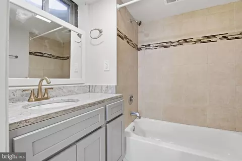 Bath - 1307 Taney Ave, Frederick, MD 21702 photo 3 of 3