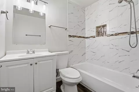 Bath - 1307 Taney Ave, Frederick, MD 21702 photo 1 of 3