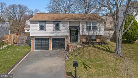 1820 Millstream Dr, Frederick, MD 21702